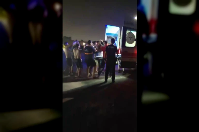 Denizde boğulma tehlikesi geçiren şahıs hastaneye kaldırıldı