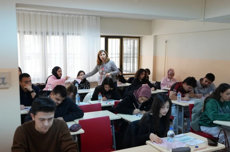 Denizli Büyükşehirden gençlere ücretsiz TYT-AYT kursu desteği