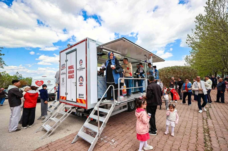Denizli Büyükşehirin mobil ikram filosu güçlendi 