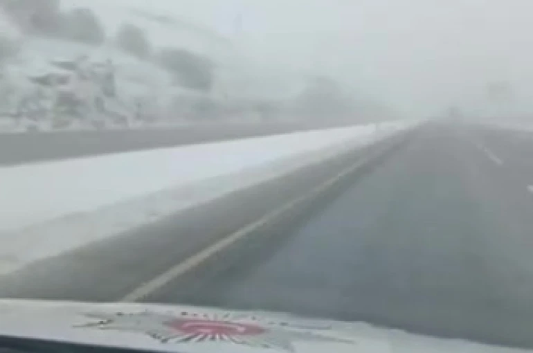 Denizli emniyeti sürücülere kar yağışı sonrası uyarıda bulundu 