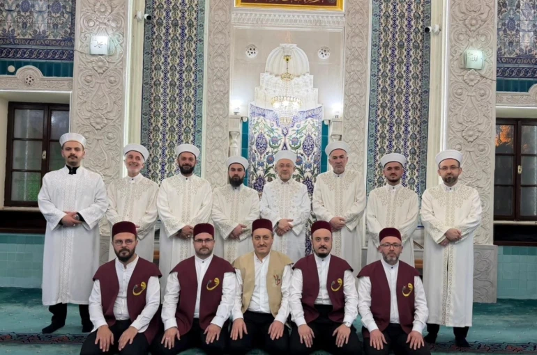 Denizli’de asırlık Teravih geleneği ilk gecede gönülleri kuşattı 