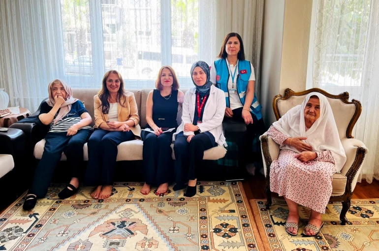 Denizli’de evde sağlık hizmetinden faydalanan hastalar ziyaret edildi