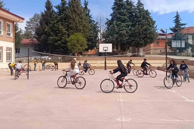 Denizli’de köy okullarında pedallar yeniden dönüyor 