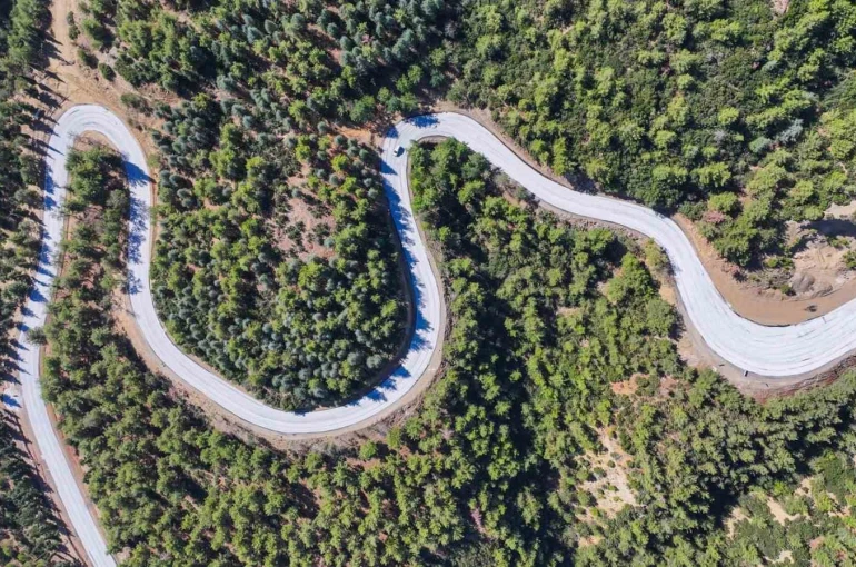 Denizli’de Mollaahmet ile Göveçlik mahallelerini birleştiren yol yenileniyor 