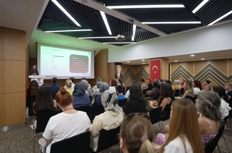 Denizlili kadınların el emekleri Denizli Büyükşehir ile dünya vitrinine taşınıyor 