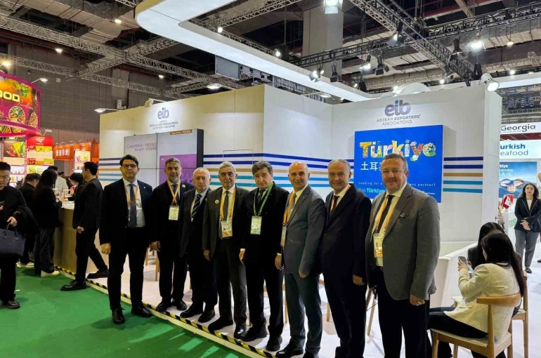 Denizlili sanayiciler Çin Uluslararası İthalat Fuarını ziyaret etti 