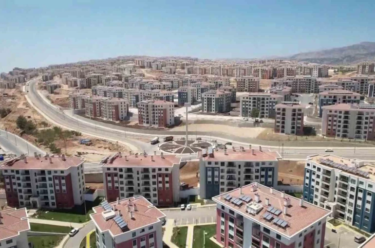 Deprem konutlarıyla yeni bir şehir inşa edildi