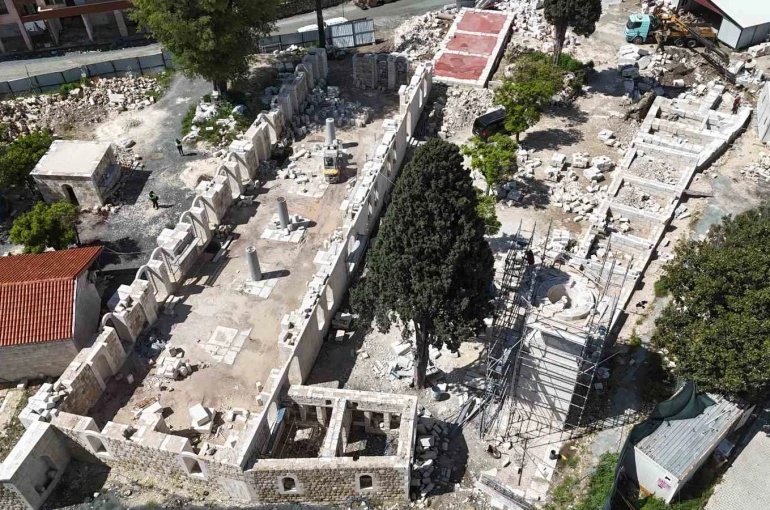 Depremde yerle bir olan Antakya Ulu Cami yeniden vatandaşlarla buluşacağı günü bekliyor 