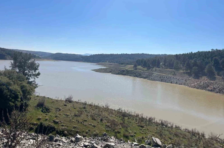 Derbent Barajı’nda su seviyesi zirvede