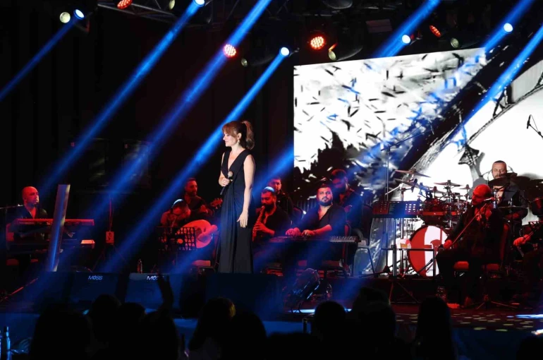 Derya Bedavacı Kapadokya’da sahne aldı