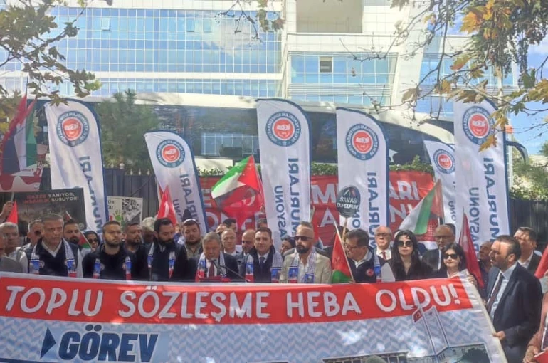 Devlet Memurları Konfederasyonu’dan TÜİK önünde toplu sözleşme eylemi