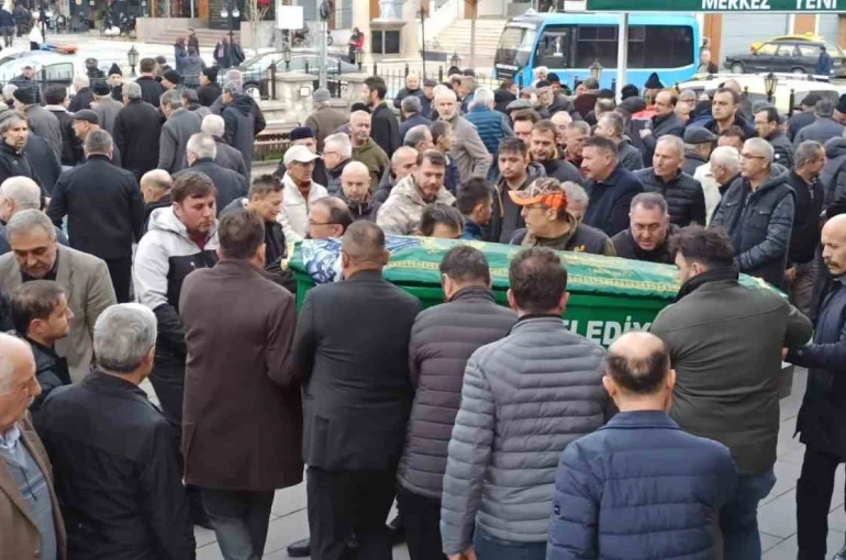 Devrek’in ilk kadın baston ustası dualarla son yolculuğuna uğurlandı 