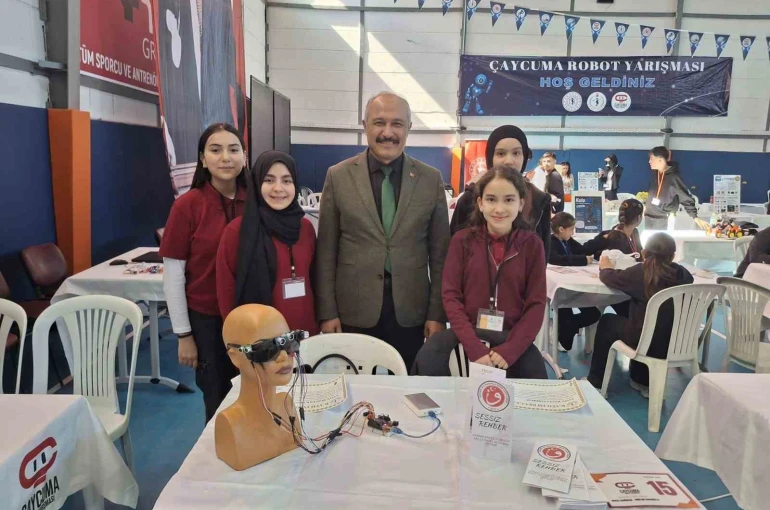 Devrekli öğrenciler robot yarışmasında birinci oldular 