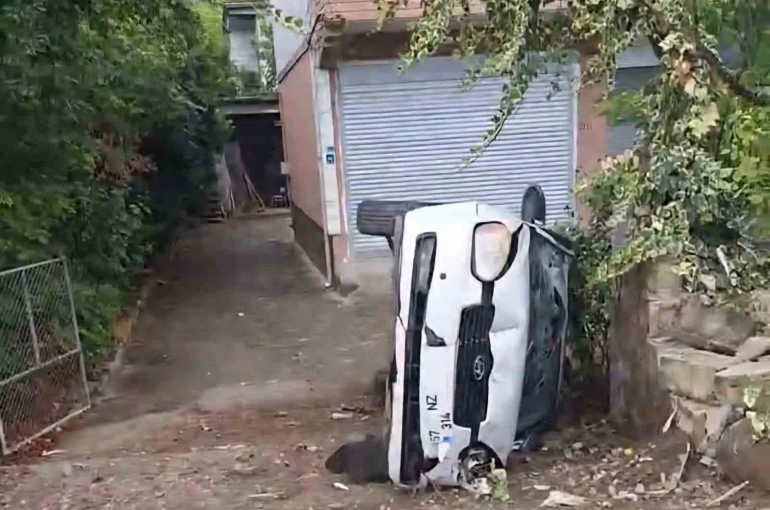 Devrek’teki trafik kazasında sürücü yara almadan kurtuldu