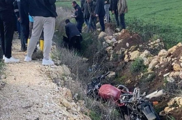 Devrilen motosikletin sürücüsü hayatını kaybetti 