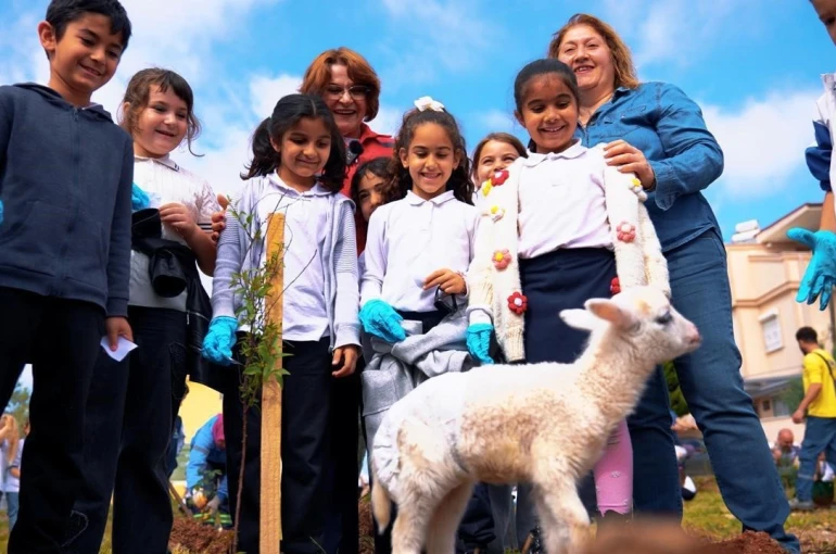 Didim’de fidanlar toprakla buluştu 