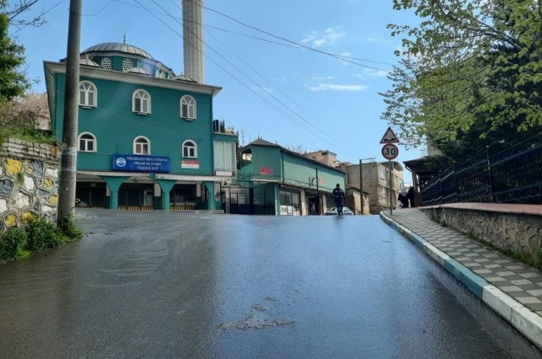 Dilovası’nda sokaklar sabunlu suyla yıkandı 