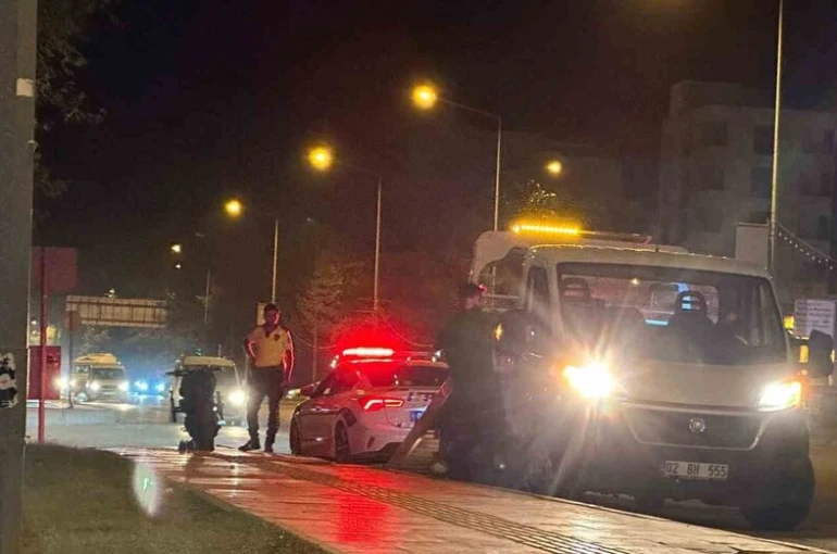 Direğe çarpan motosikletin sürücüsü ağır yaralandı 