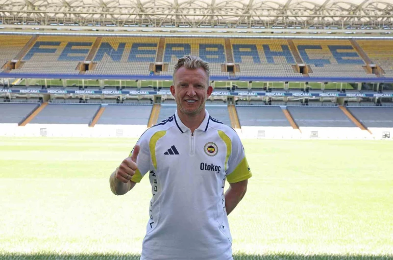Dirk Kuyt, Fenerbahçe’de yardımcı antrenörlük görevine başladı 
