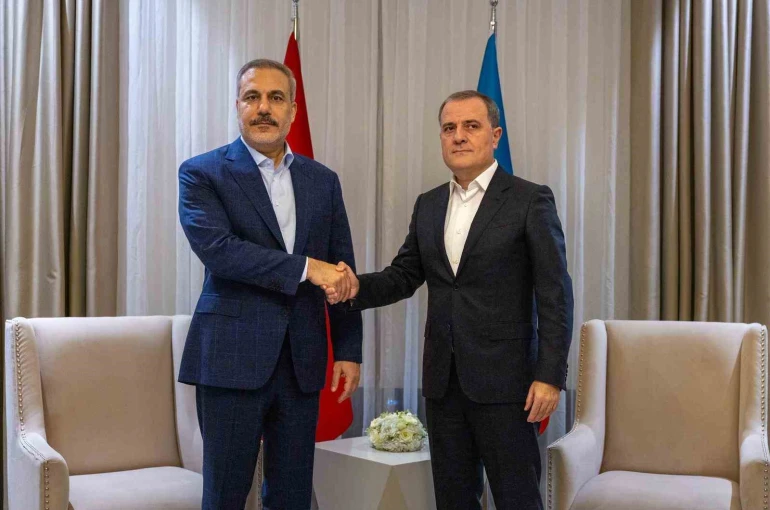 Dışişleri Bakanı Fidan, Azerbaycan Dışişleri Bakanı Bayramov ile bir araya geldi