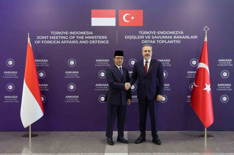 Dışişleri Bakanı Fidan, Endonezyalı mevkidaşı Sugiono ile görüştü 