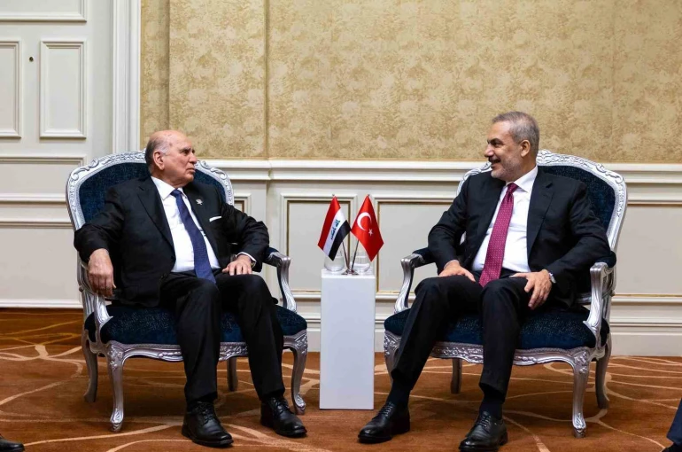 Dışişleri Bakanı Fidan, Irak Dışişleri Bakanı Hüseyin ile bir araya geldi 