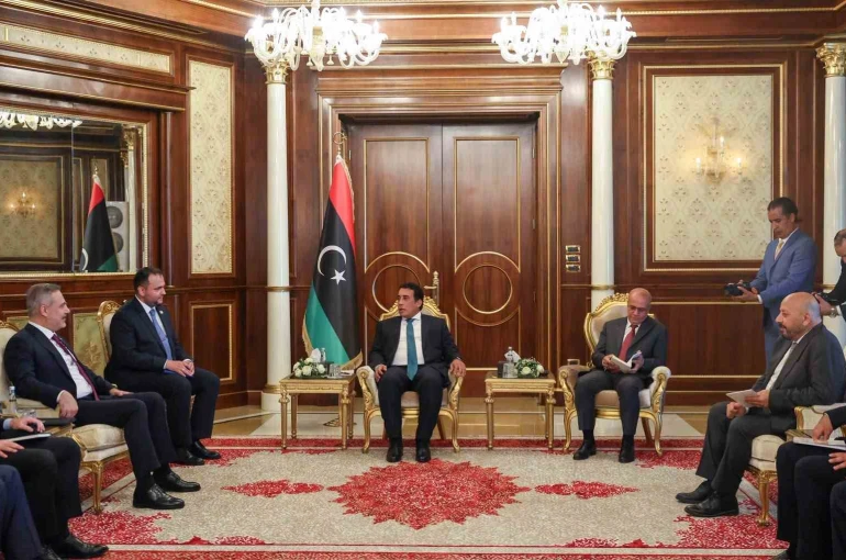 Dışişleri Bakanı Fidan Libya Başkanlık Konseyi Başkanı el-Menfi ile görüştü