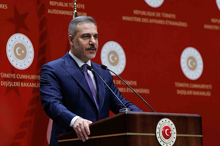 Dışişleri Bakanı Fidan: "Önümüzde hedefler; ’Gümrük Birliği Anlaşması’ nın güncellenmesi, ’Vize Serbestisi Anlaşması’ nın devreye girmesi" 