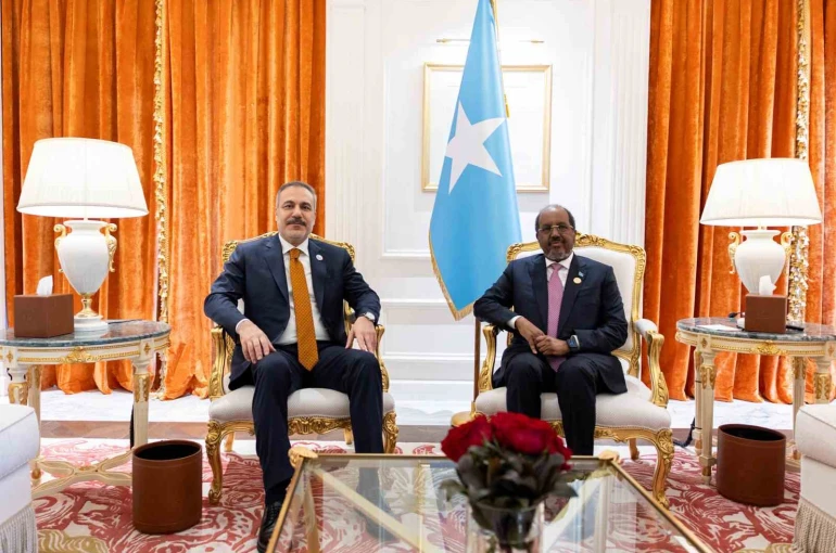 Dışişleri Bakanı Fidan, Somali Cumhurbaşkanı Mahmud ile görüştü