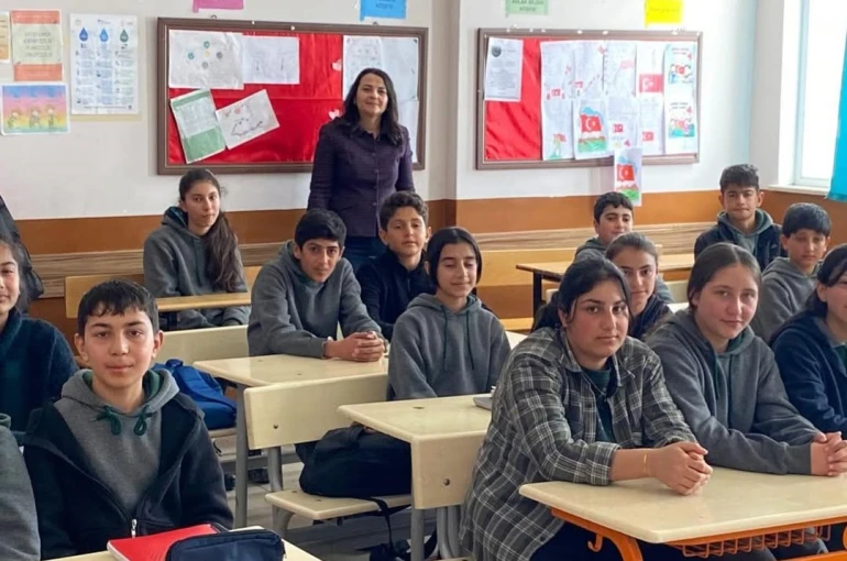 Diyadin’de öğrencilere vergi ve vatandaşlık bilinci aşılandı 