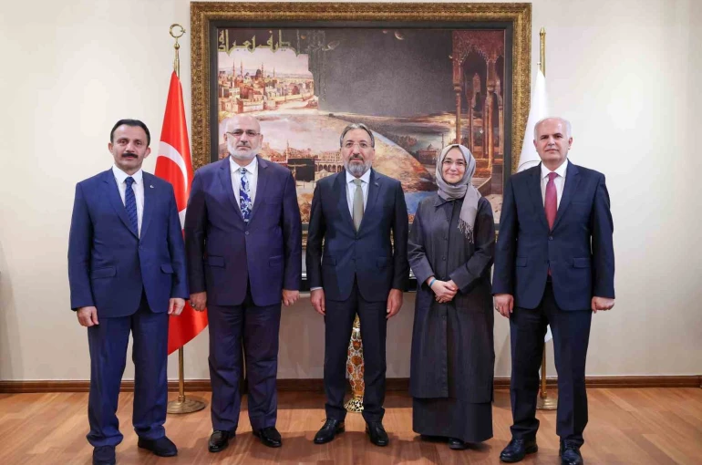 Diyanet İşleri Başkan Yardımcılığına atanan isimler görevi devraldı