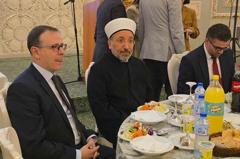 Diyanet İşleri Başkanlığı ve Türkiye Diyanet Vakfı’ndan Kosova’da iftar programı