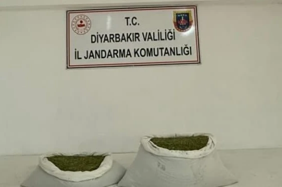 Diyarbakır’da 14 buçuk kilo uyuşturucu ele geçirildi 