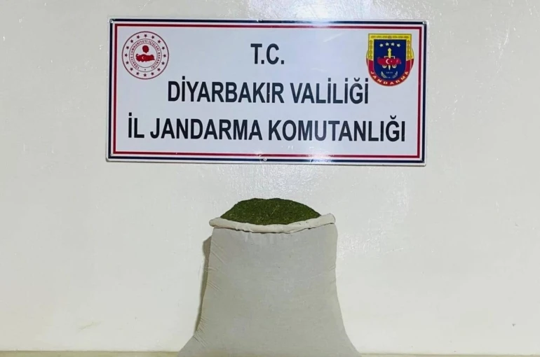 Diyarbakır’da 144 kilo esrar ele geçirildi 