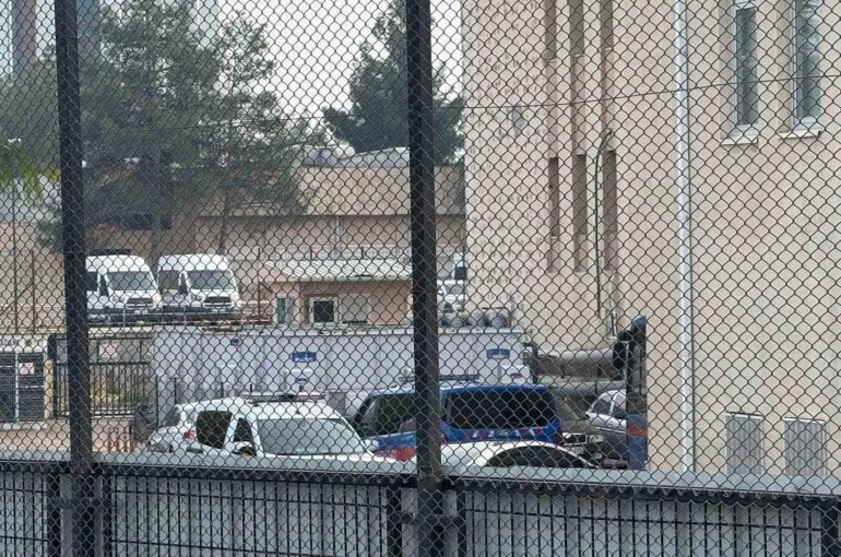 Diyarbakır’da 18 yaşındaki Sümeyye’nin cinayet şüphelisi adliyeye sevk edildi 