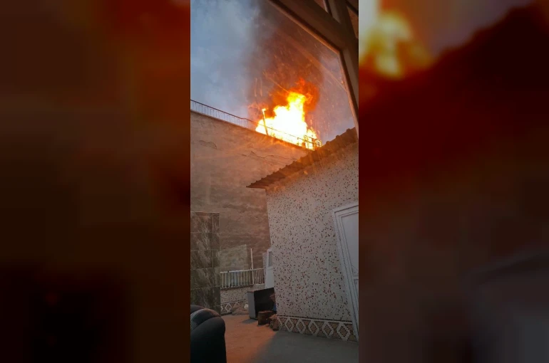 Diyarbakır’da çatıda çıkan yangın söndürüldü 