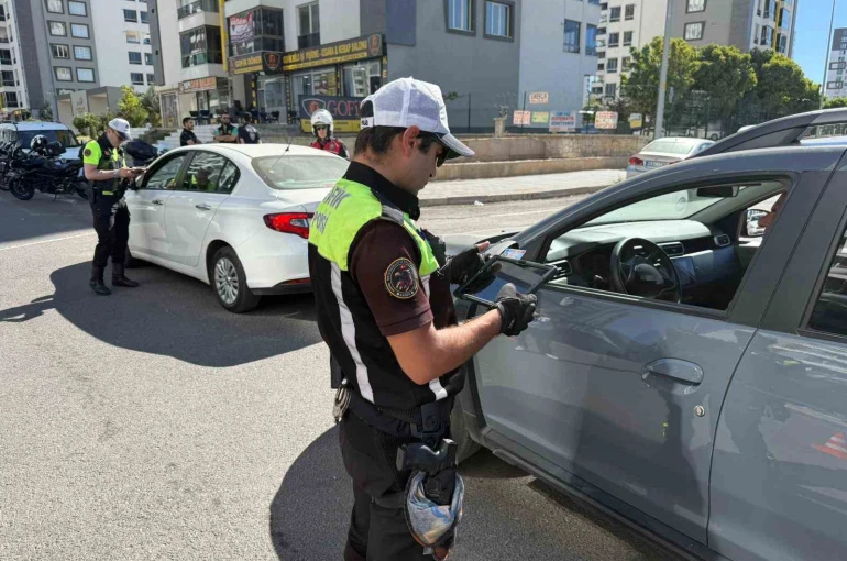 Diyarbakır’da ’çocuk ve gençlerin korunmasına yönelik’ huzur uygulaması 