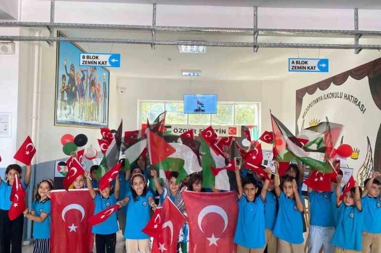 Diyarbakır’da ilkokul öğrencilerinden Filistin’e destek 
