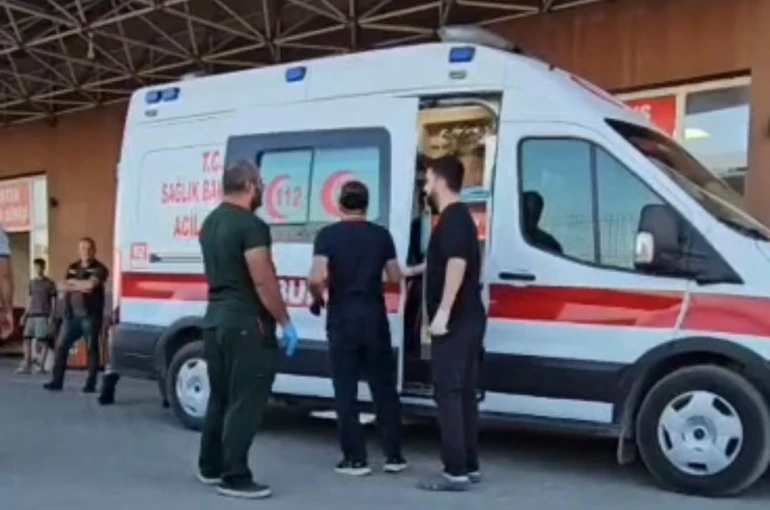 Diyarbakır’da kamyonet ile motosiklet çarpıştı: 1 ölü, 1 yaralı 