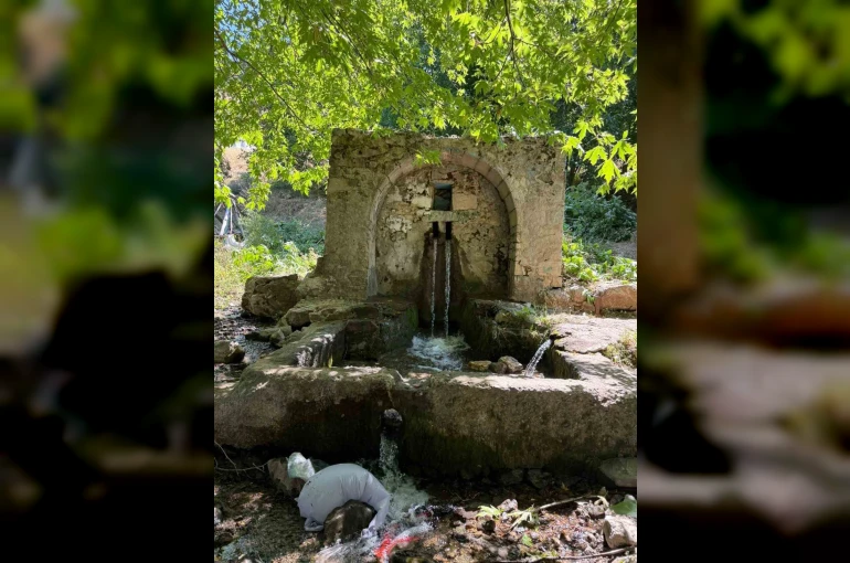 Diyarbakır’da tarihi çeşme harabeye döndü 