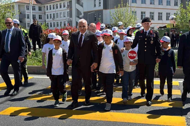 Diyarbakır’da Trafik Haftası çeşitli etkinliklerle kutlandı 