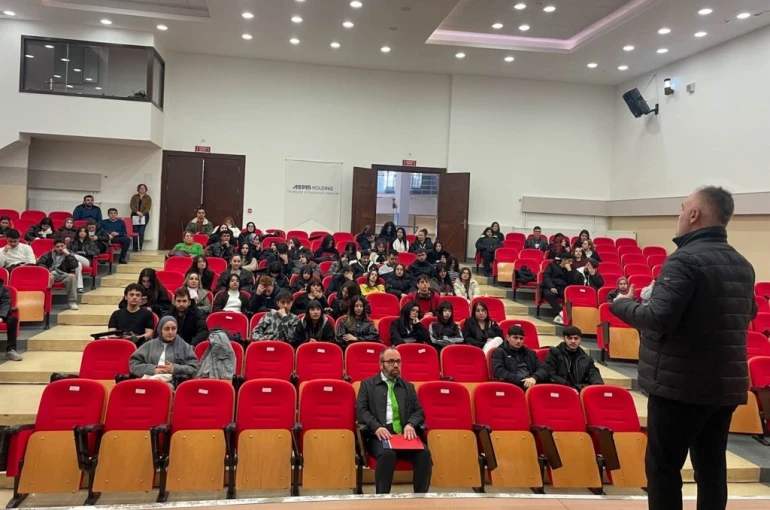 Doç. Dr. İşeri: "Yapay zeka bir araçtır, nihai karar insana aittir" 