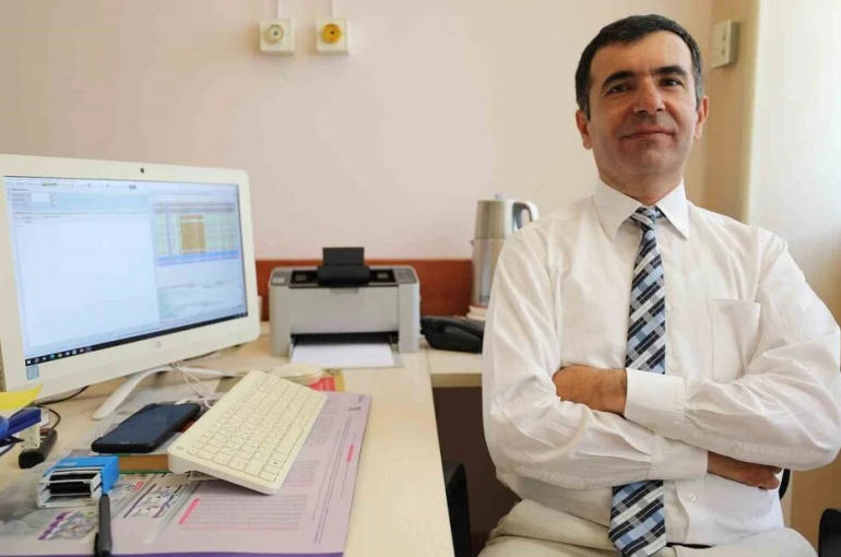 Doç. Dr. Özdemir, topuk kanı önemine değindi 