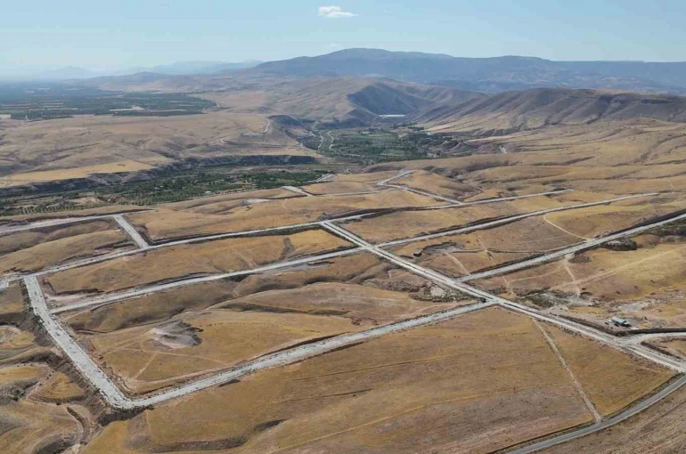 Doğu Anadolu’nun en büyük Tarıma Dayalı İhtisas OSB’sinde sona doğru 