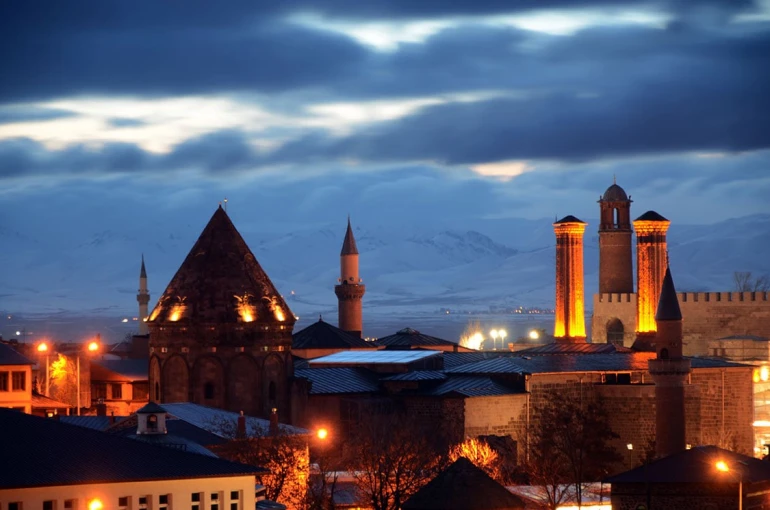 Doğu’da karla karışık yağmur var 