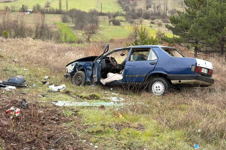 Domaniç-Tavşanlı kara yolunda trafik kazası: 2 yaralı 