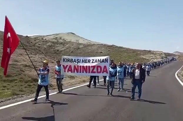 Doruk Madencilik işçileri Eskişehir’den Ankara’ya yürüdü 