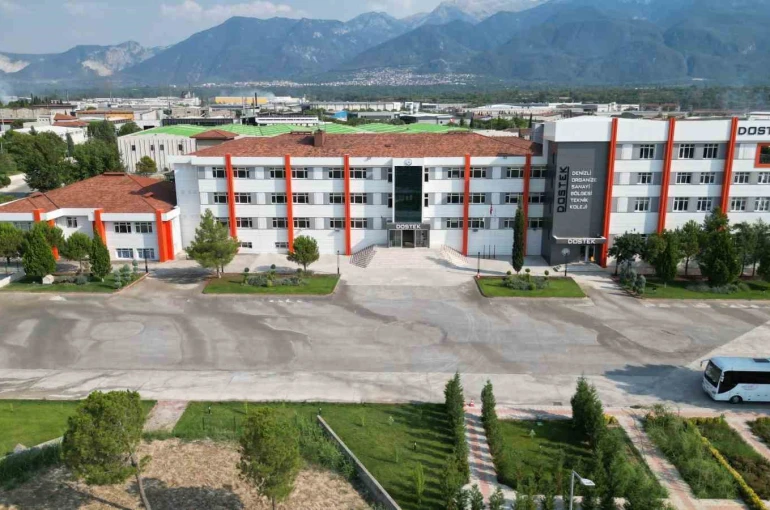 DOSTEK Koleji, mesleki eğitimde geleceğin nitelikli gücünü yetiştiriyor 