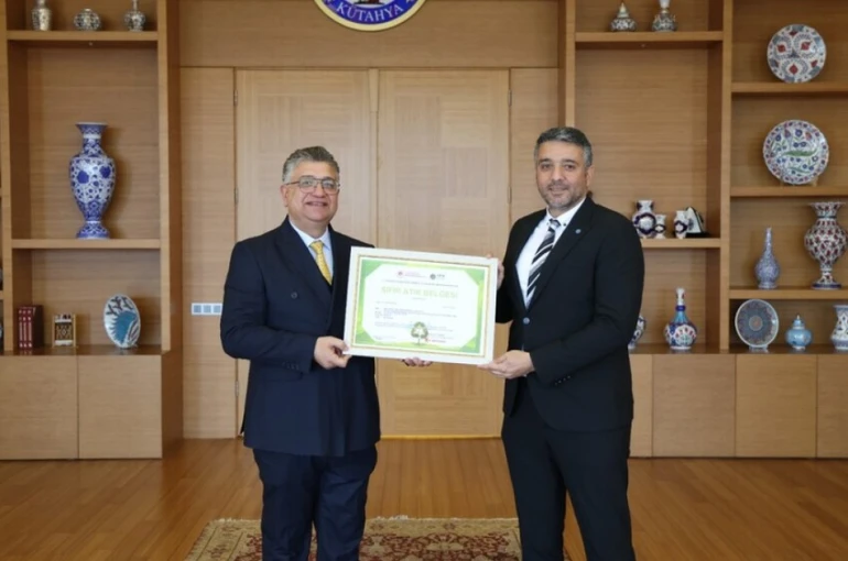 DPÜ Evliya Çelebi Yerleşkesi’ne ’Sıfır atık belgesi yenileme’ başarısı 