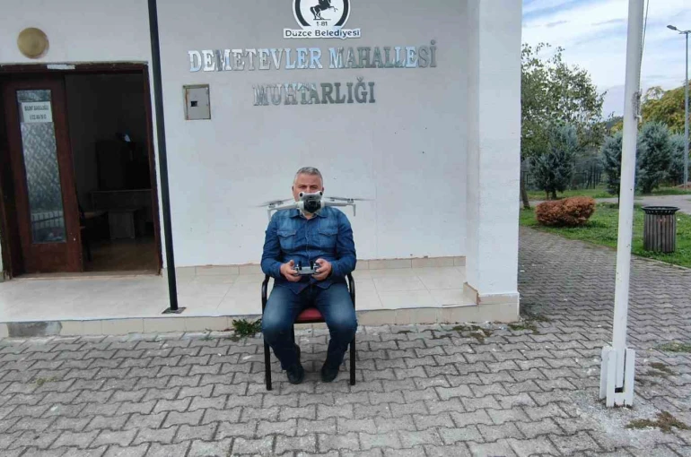Dronlu Muhtar, mahallesini her sabah havadan kontrol edip eksikleri belirliyor 